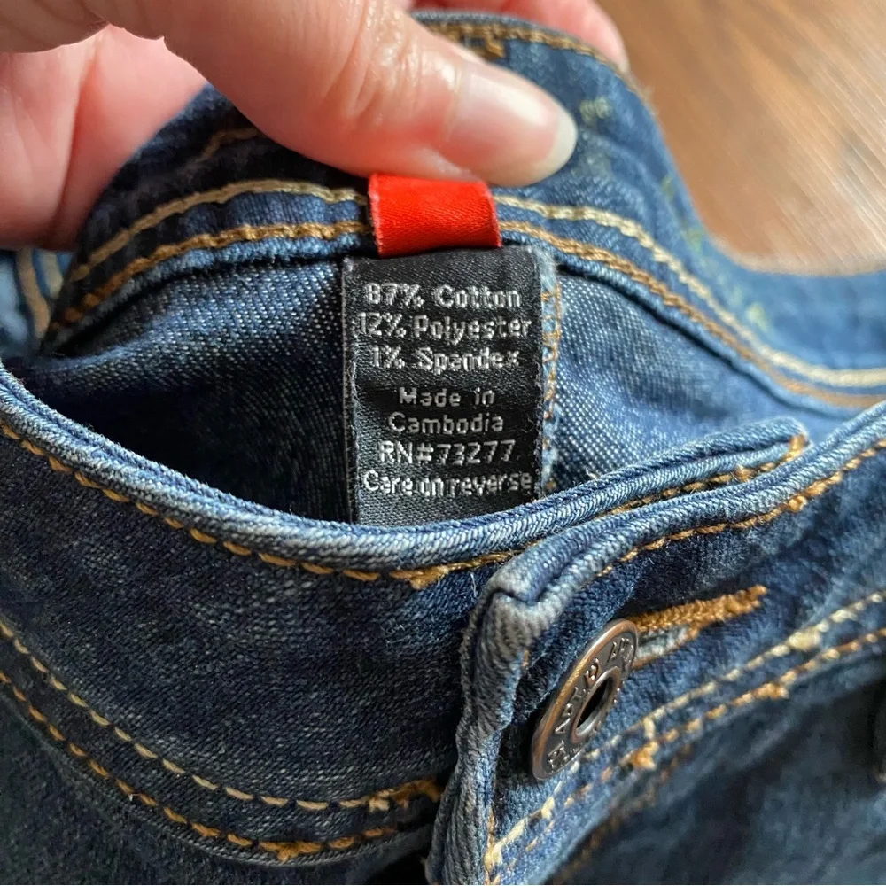 Apt 9 size 8 bermuda jean shorts - Picture 3 of 5